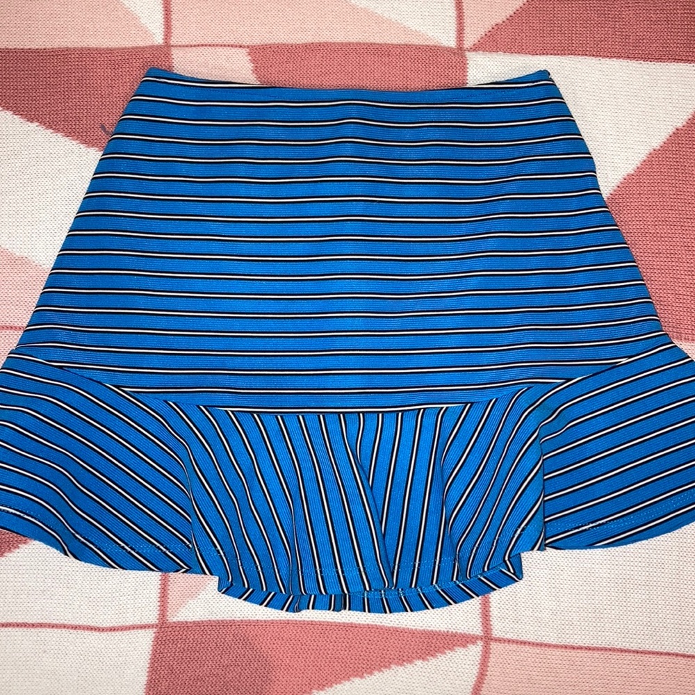 Blue white and black striped set